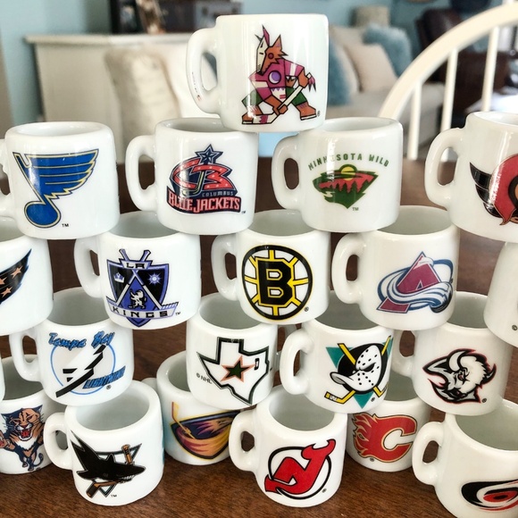 NHL, Hockey, Mini Mugs, Set of 26, Double Sided Print, Good Condition - Picture 7 of 14